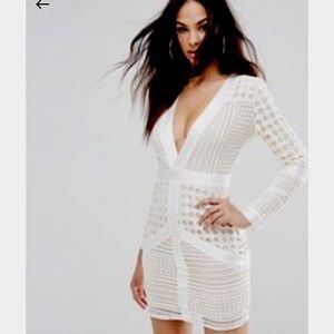MISSGUIDED Lace plunge body-conscious dress